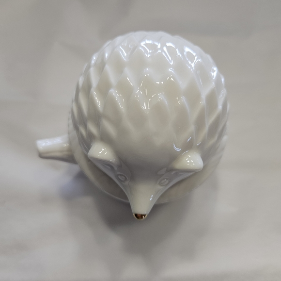 Anthropologie, Hedgehog stacking measuring cups. - Picture 3 of 9